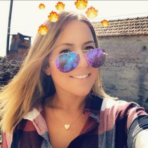 Meet your Posher, Amanda